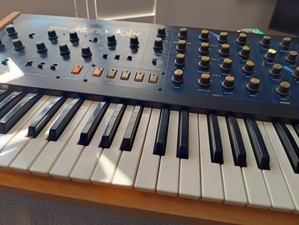 Korg-Mono/Poly with MIDI retrofit